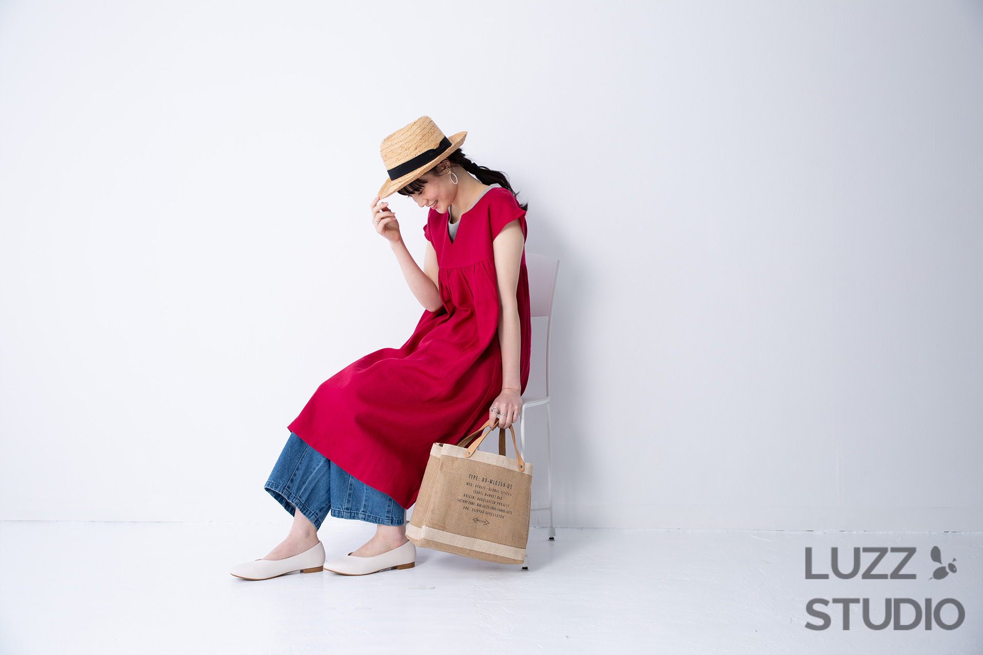 【モデル手配も可能！】大阪市でアパレル(ファッション)撮影はラズスタジオへ LUZZ STUDIO