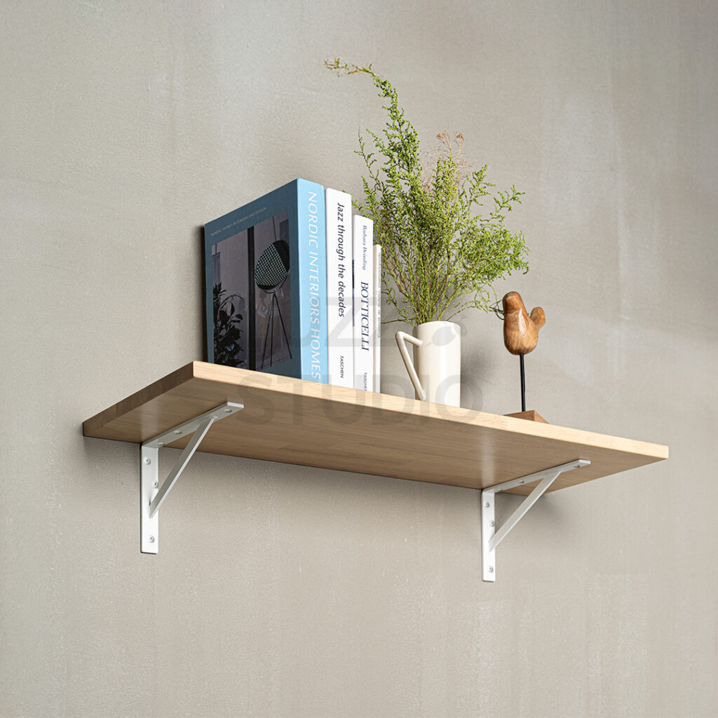 商品撮影:グレー壁で撮影したスタイリッシュなインテリア商材(棚受け金具・ブラケット)