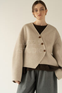 縫製の美しさやシルエットのラインにこだわった、プロフェッショナルなモデル撮影代行